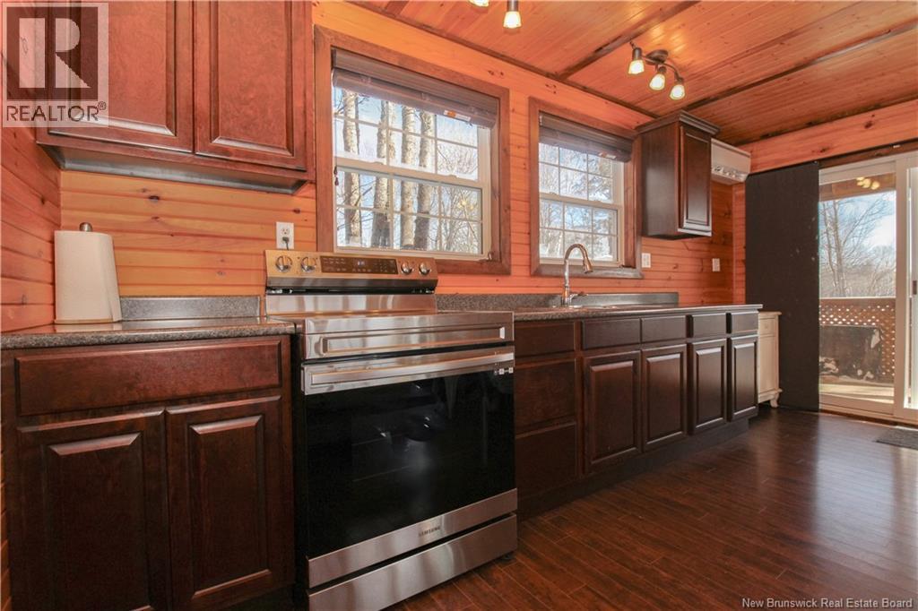 444 Square Lake, Saint-Andre-Leblanc, New Brunswick E4P 6A6 - Photo 12 - NB130710