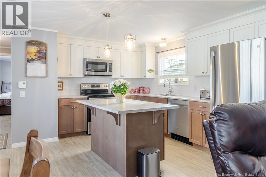 215 Moore Street, Fredericton, New Brunswick E3A 8L6 - Photo 6 - NB130714