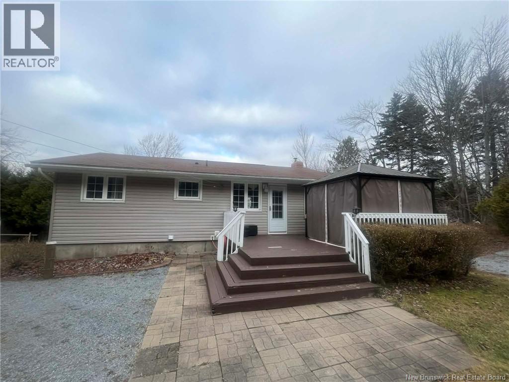 12 Ian Crescent, Rothesay, New Brunswick  E2E 5P9 - Photo 3 - NB130686
