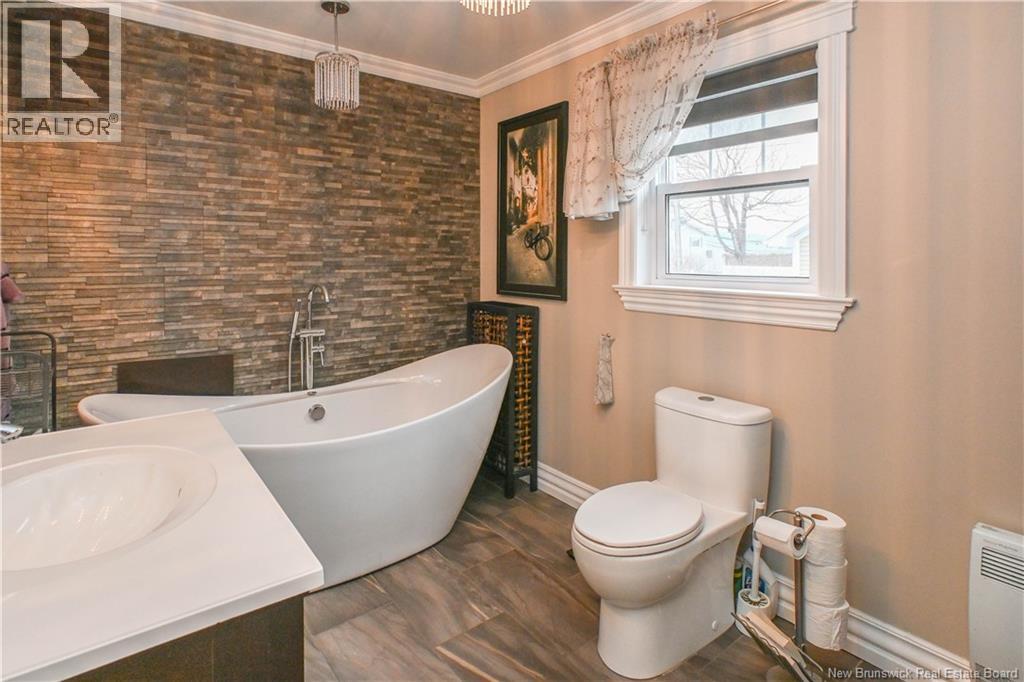 8 Rue Haché, Caraquet, New Brunswick  E1W 1A4 - Photo 25 - NB130789