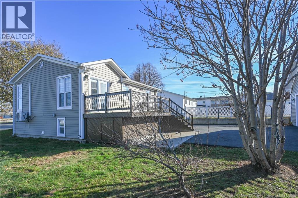 8 Rue Haché, Caraquet, New Brunswick  E1W 1A4 - Photo 5 - NB130789
