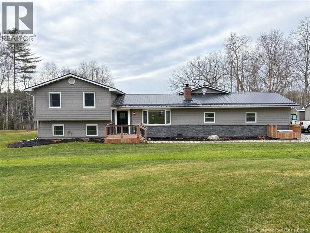 747 105 Route, Southampton, New Brunswick  E6G 1K5 - Photo 7 - NB130653