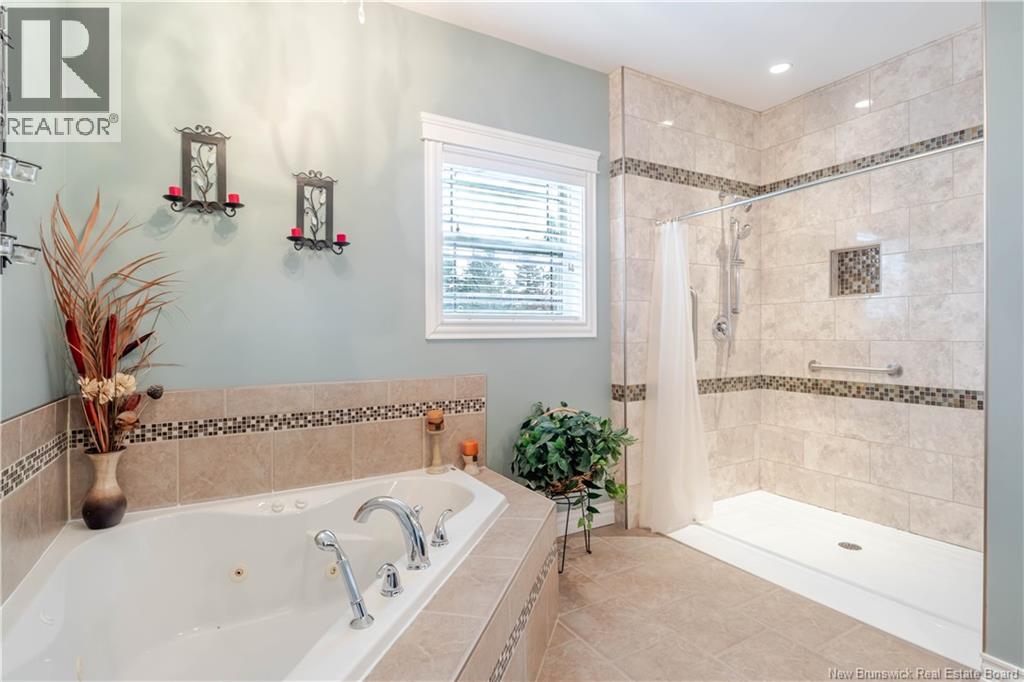 18 Howe Crescent, Oromocto, New Brunswick  E2V 4M5 - Photo 12 - NB130879