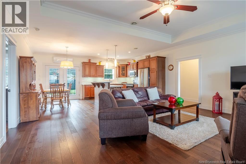 18 Howe Crescent, Oromocto, New Brunswick  E2V 4M5 - Photo 2 - NB130879
