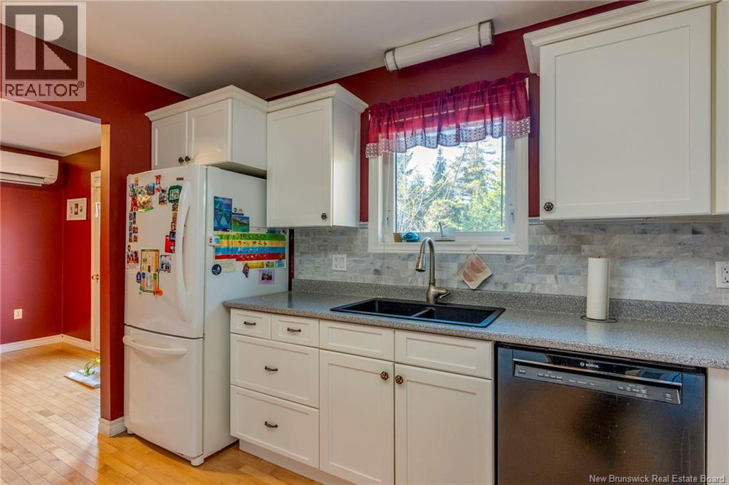 337 Lakeview Drive, Saint John, New Brunswick E2J 3M9 - Photo 11 - NB130707