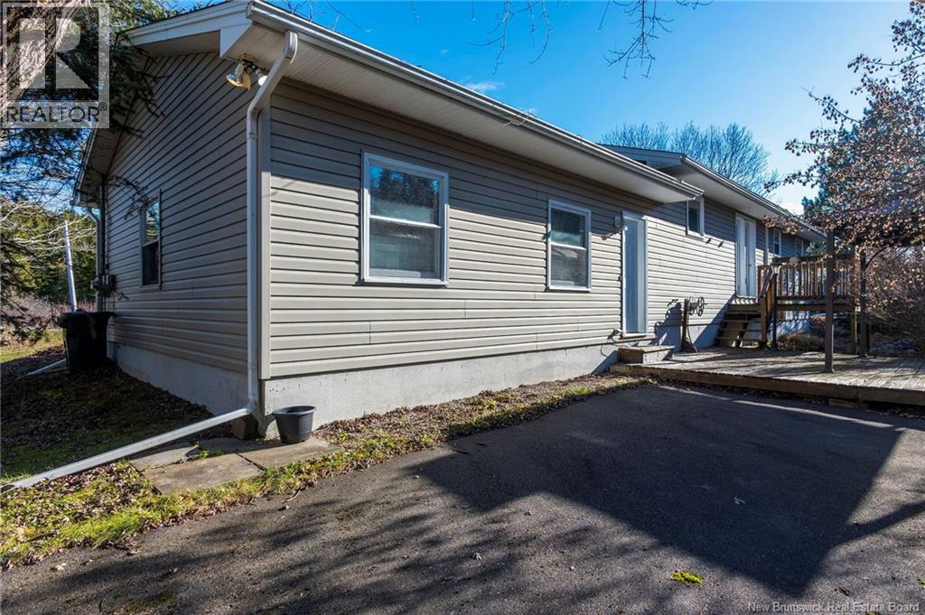 337 Lakeview Drive, Saint John, New Brunswick E2J 3M9 - Photo 3 - NB130707
