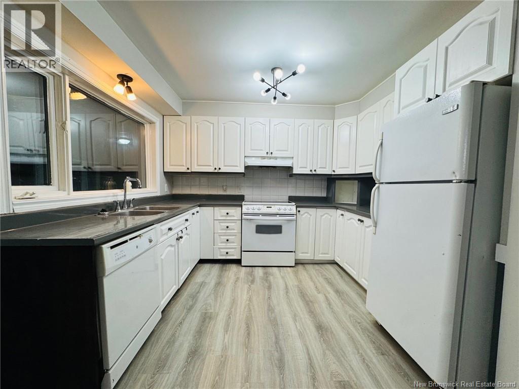 104 Arran Street, Campbellton, New Brunswick E3N 1L8 - Photo 2 - NB130881