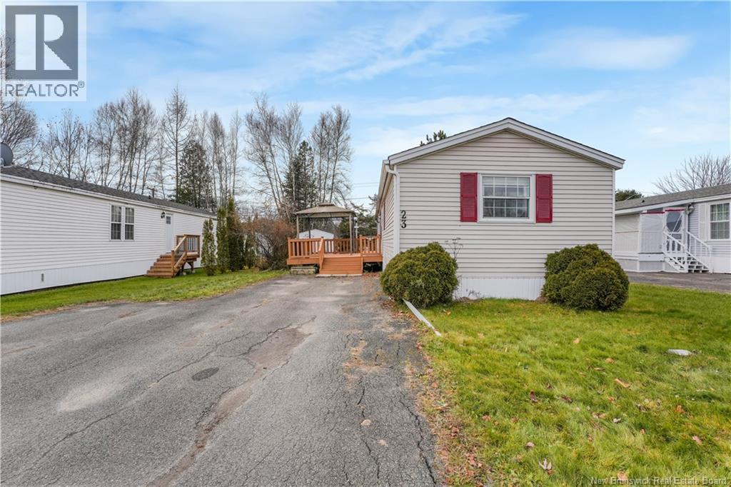 23 Tyler Street, Lincoln, New Brunswick  E3B 6X4 - Photo 2 - NB130903