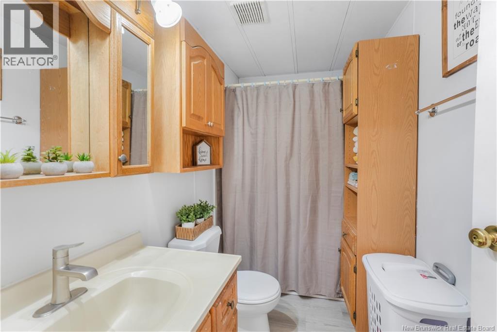 23 Tyler Street, Lincoln, New Brunswick  E3B 6X4 - Photo 22 - NB130903