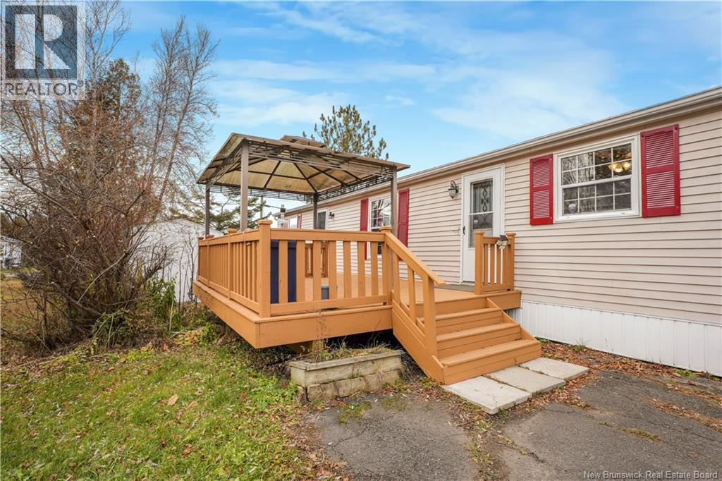 23 Tyler Street, Lincoln, New Brunswick  E3B 6X4 - Photo 3 - NB130903