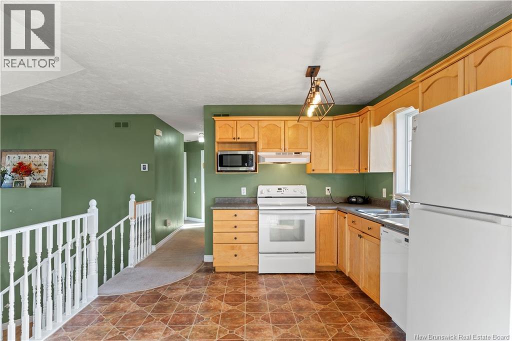 24 Aral Court, Moncton, New Brunswick  E1E 4S2 - Photo 3 - NB130913