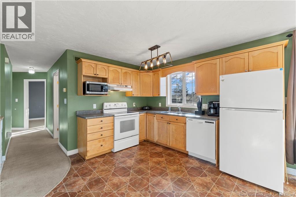 24 Aral Court, Moncton, New Brunswick  E1E 4S2 - Photo 4 - NB130913