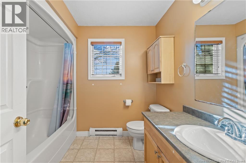 24 Aral Court, Moncton, New Brunswick  E1E 4S2 - Photo 6 - NB130913