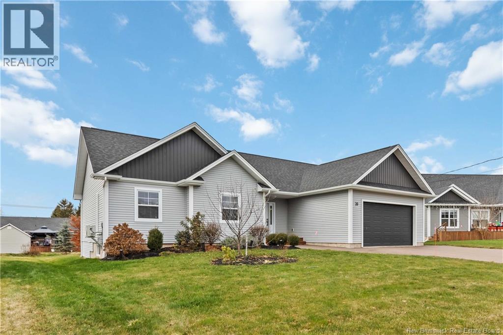 20 Suzelle, Dieppe, New Brunswick  E1A 9R8 - Photo 2 - NB130880