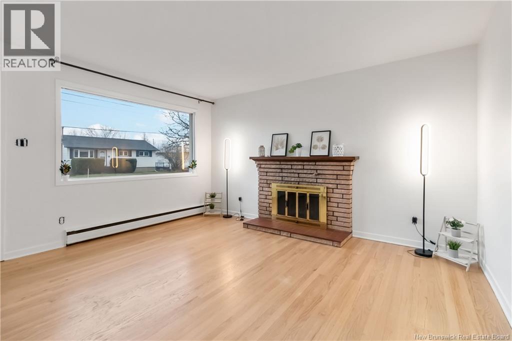 228 Cole Avenue, Moncton, New Brunswick  E1C 8G3 - Photo 3 - NB130891