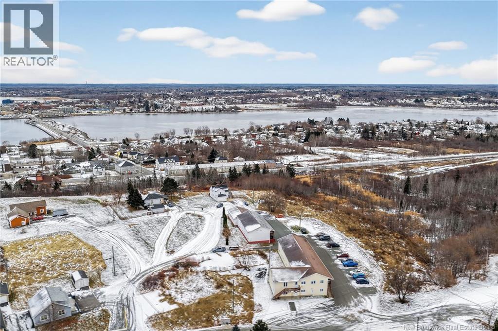 725 Univesity Drive, Bathurst, New Brunswick E2A 0A9 - Photo 23 - NB130947