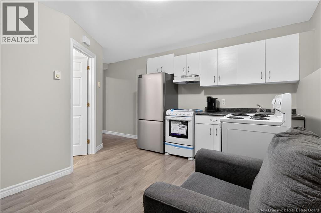 725 Univesity Drive, Bathurst, New Brunswick E2A 0A9 - Photo 40 - NB130947