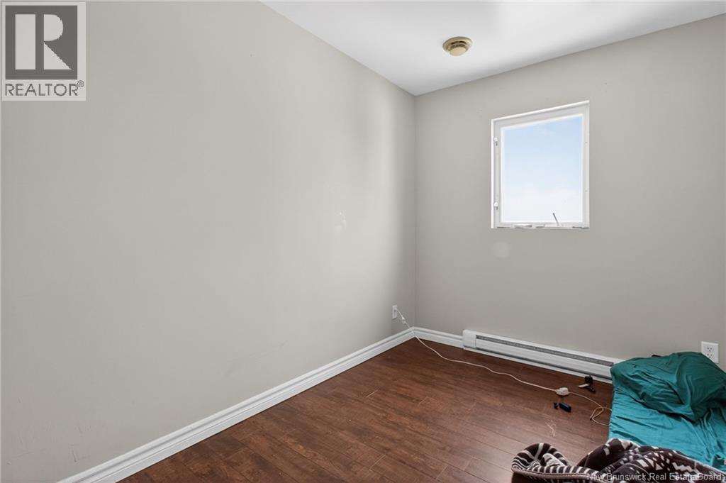 725 Univesity Drive, Bathurst, New Brunswick E2A 0A9 - Photo 44 - NB130947