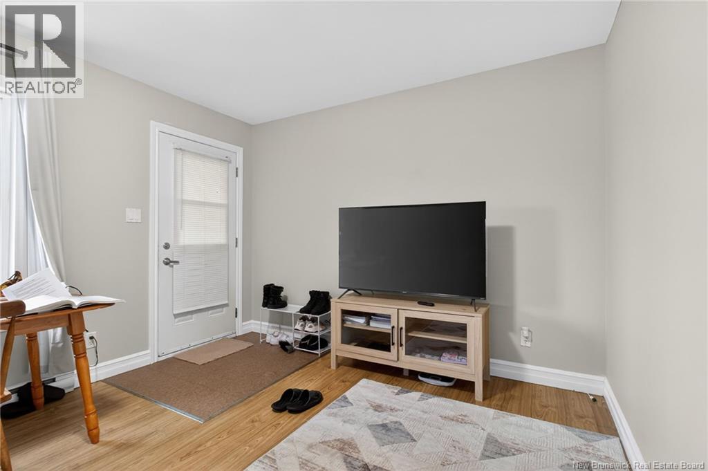 725 Univesity Drive, Bathurst, New Brunswick E2A 0A9 - Photo 49 - NB130947