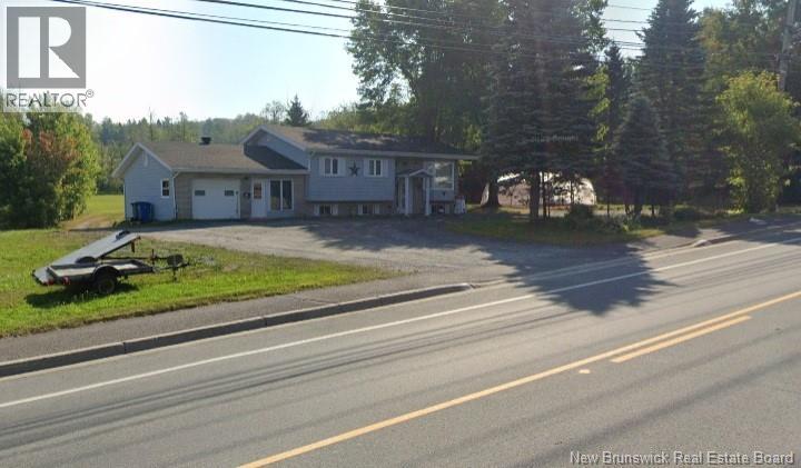 711 Victoria Street, Edmundston, New Brunswick  E3V 3S9 - Photo 3 - NB130933