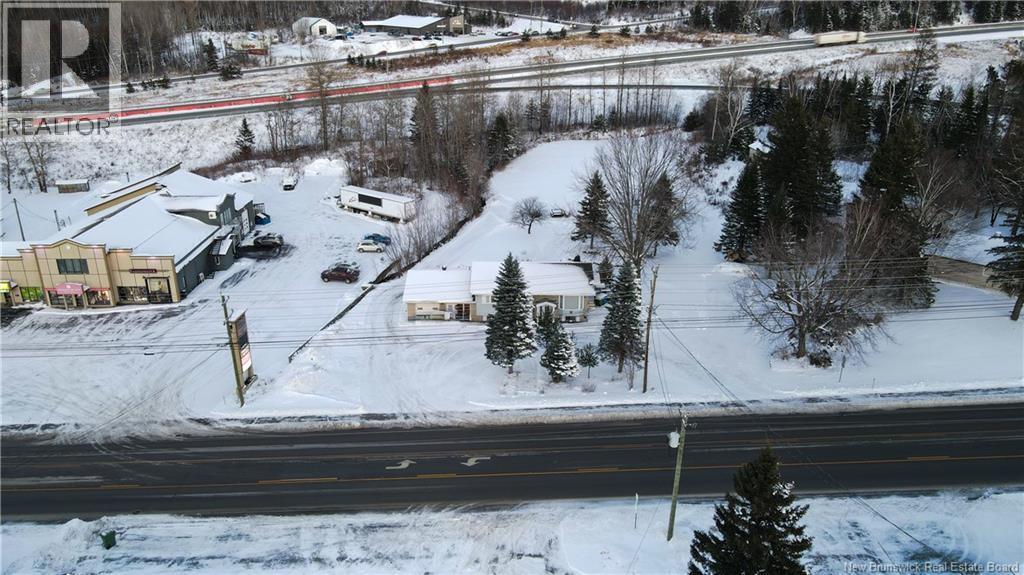 711 Victoria Street, Edmundston, New Brunswick  E3V 3S9 - Photo 5 - NB130933