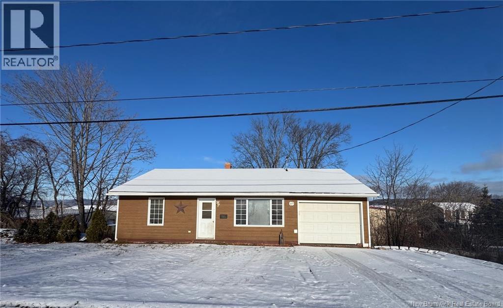 369 Adelaide Street, Dalhousie, New Brunswick  E8C 1B3 - Photo 1 - NB130982