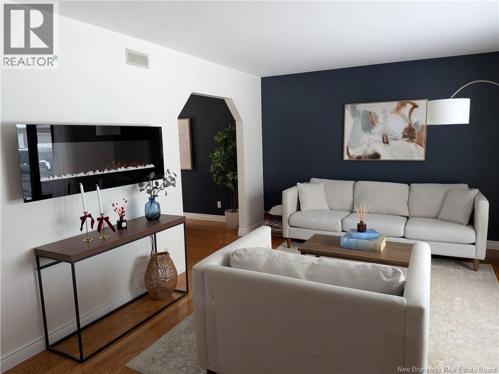 103 Squires Street, Woodstock, New Brunswick  E7M 2S4 - Photo 4 - NB130969