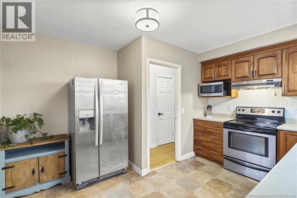 201 Willow Avenue, Fredericton, New Brunswick  E3A 2E3 - Photo 16 - NB130993