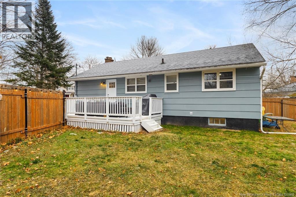 201 Willow Avenue, Fredericton, New Brunswick  E3A 2E3 - Photo 43 - NB130993