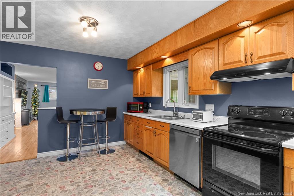 695 Hillsborough Road, Riverview, New Brunswick  E1B 3W1 - Photo 7 - NB131054