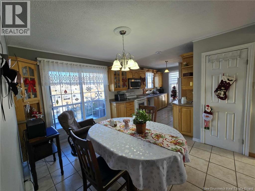 210 Francine, Beresford, New Brunswick  E8K 1N8 - Photo 11 - NB131137