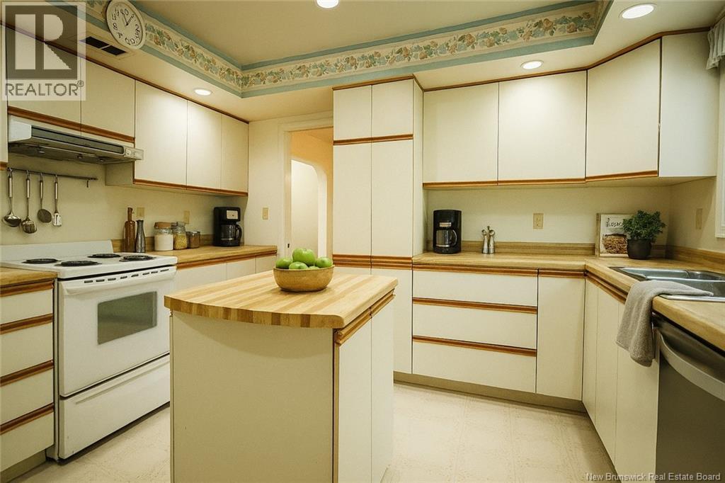 8 Tennis Court Road, Rothesay, New Brunswick E2E 5W4 - Photo 19 - NB131230