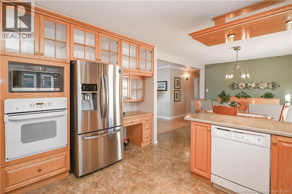 262 Savard Street, Caraquet, New Brunswick  E1W 1A4 - Photo 18 - NB133496