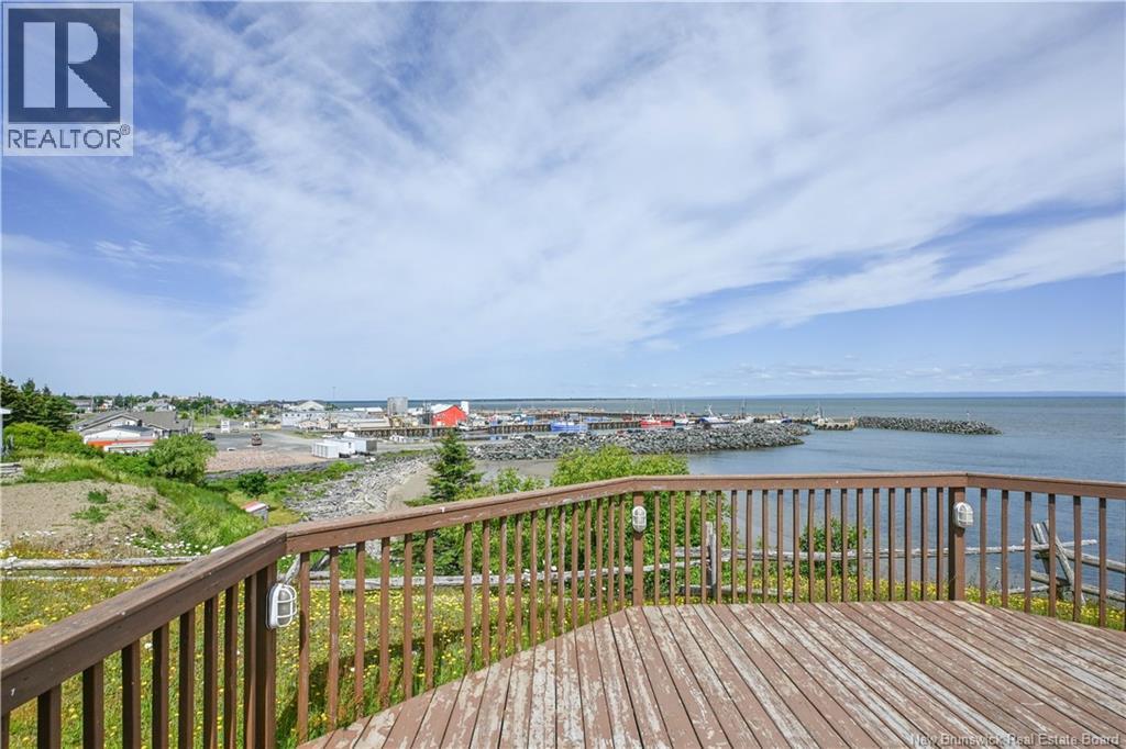 89 Saint-Pierre Est Boulevard, Caraquet, New Brunswick  E1W 1B6 - Photo 5 - NB133548