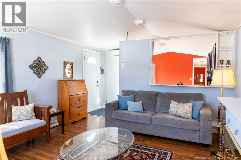 98 Evergreen Street, Fredericton, New Brunswick  E3B 6N3 - Photo 13 - NB134006