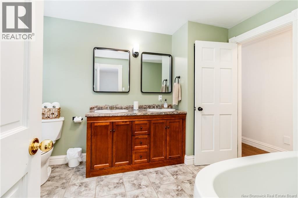 122 Parkwood Drive, Woodstock, New Brunswick E7M 5G1 - Photo 27 - NB134182