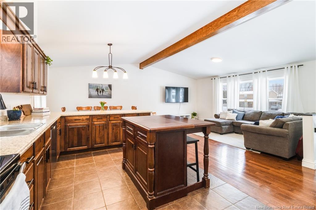 122 Parkwood Drive, Woodstock, New Brunswick E7M 5G1 - Photo 7 - NB134182