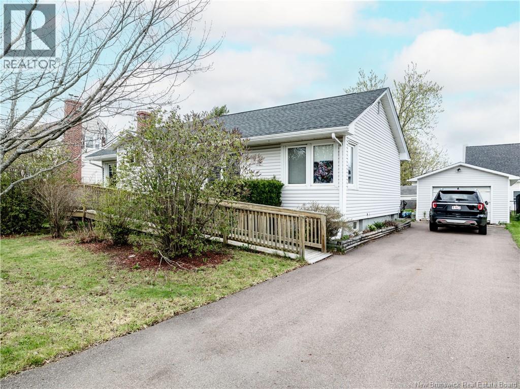 12 Kilburn, Moncton, New Brunswick  E1A 3N6 - Photo 3 - NB134295