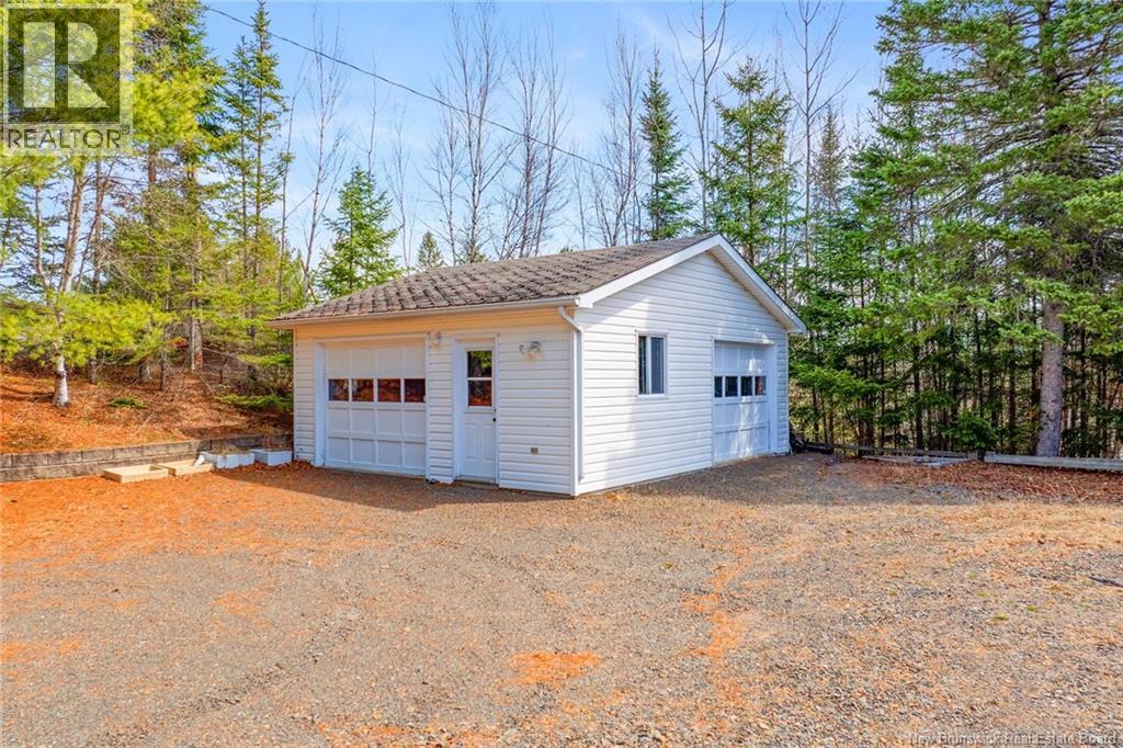 18 Hillview Street, Upper Kingsclear, New Brunswick E3B 1V1 - Photo 3 - NB134330