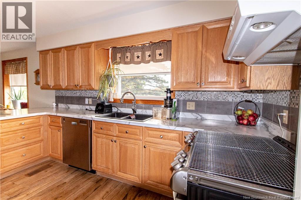 27 Maxwell Drive, Sussex, New Brunswick  E4E 2E1 - Photo 9 - NB134509