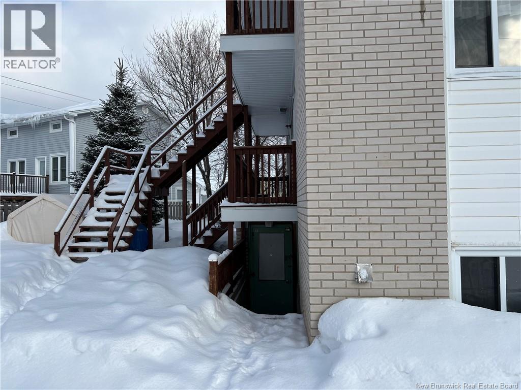 694 Appleby Street, Bathurst, New Brunswick  E2A 3L4 - Photo 11 - NB135040