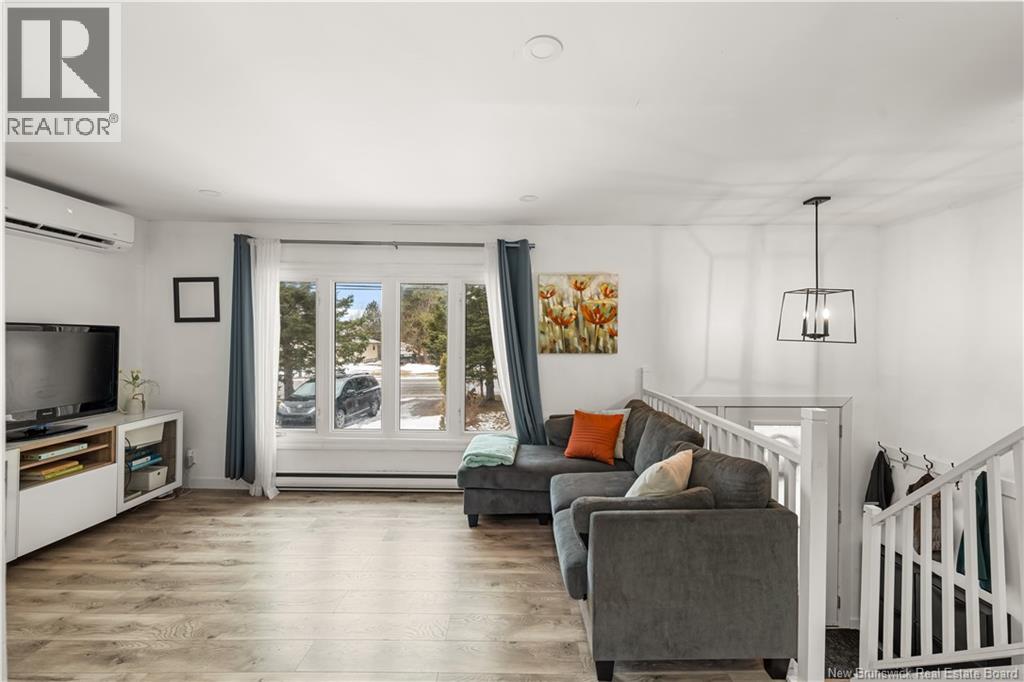 857 Mapleton Road, Moncton, New Brunswick  E1G 2K6 - Photo 4 - NB135111