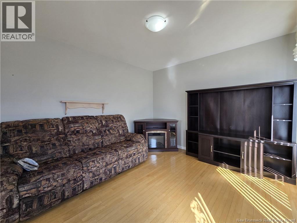 7 Rue Du Hameau, Sainte-Marie-Saint-Raphaël, New Brunswick E8T 1R4 - Photo 8 - NB135693
