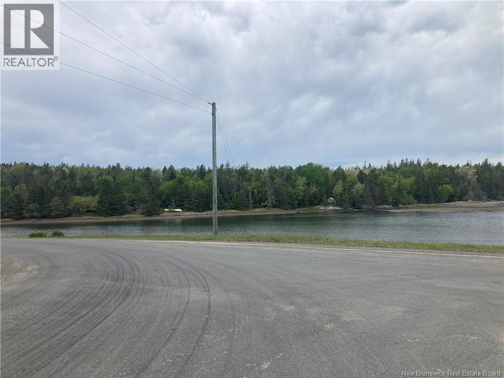 341 Fundy Drive, Wilsons Beach, New Brunswick  E5E 1K7 - Photo 6 - NB136181