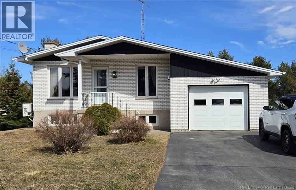 4330 Rue Beauregard, Tracadie, New Brunswick E1X 1C4 - Photo 1 - NB136393