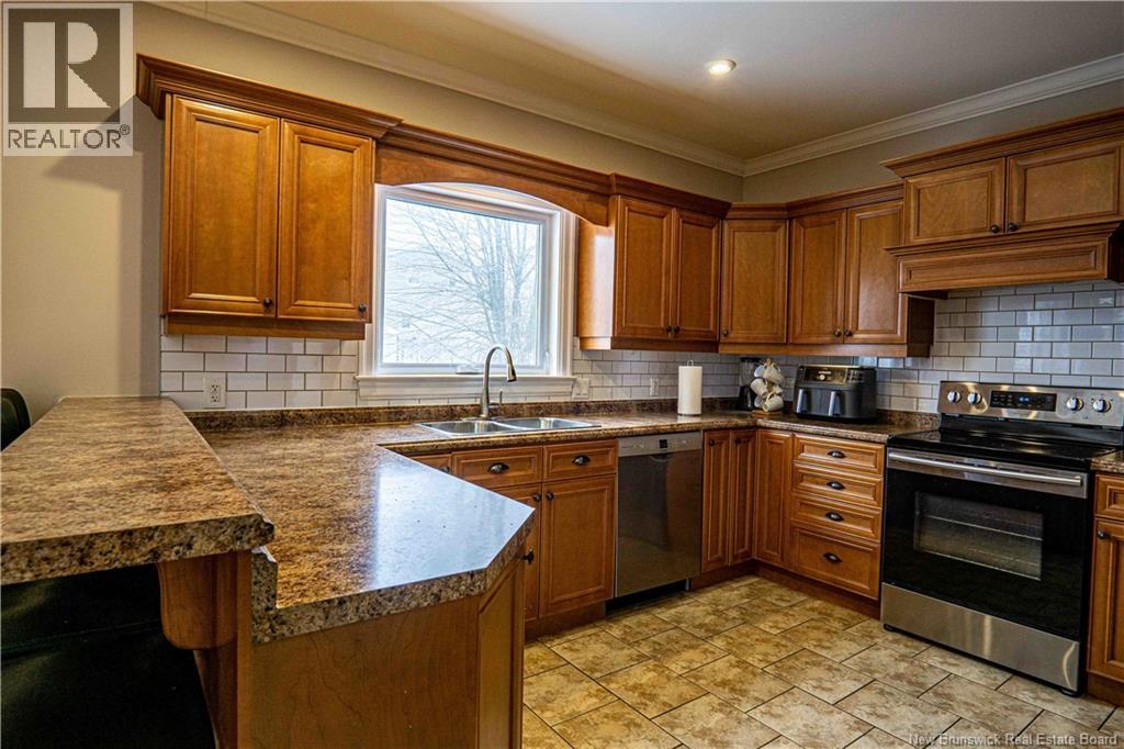52 Dawson Drive, Oromocto, New Brunswick E2V 0B6 - Photo 12 - NB136382