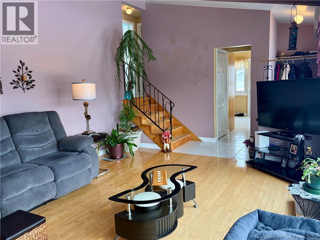 337 Dillon Avenue, Dalhousie, New Brunswick  E8C 1N4 - Photo 13 - NB136375