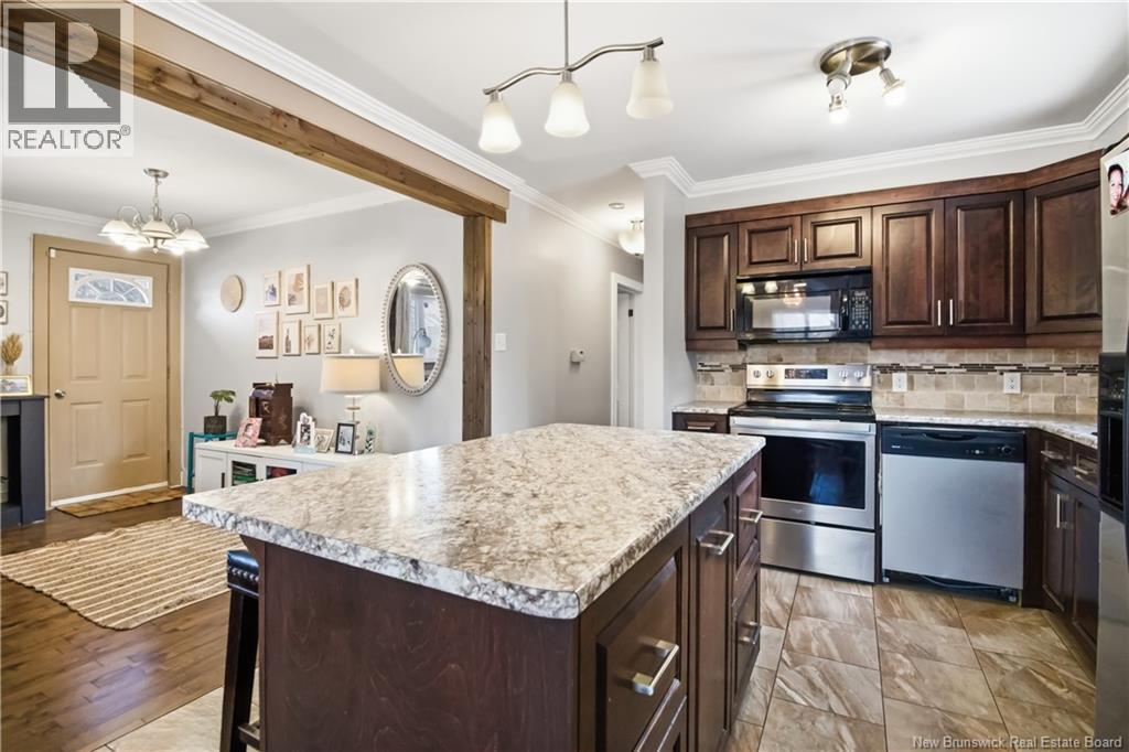 4 Boyd Avenue, Moncton, New Brunswick  E1A 4C2 - Photo 3 - NB136595