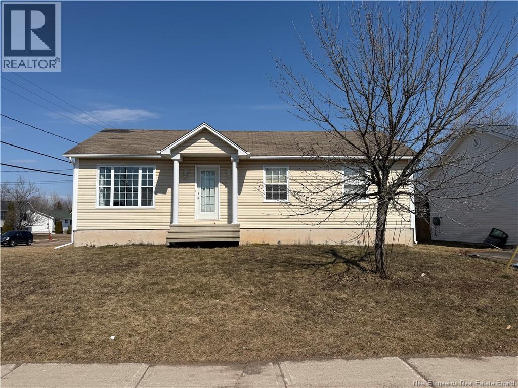 333 Twin Oaks, Moncton, New Brunswick E1G 4W7 - Photo 2 - NB136696
