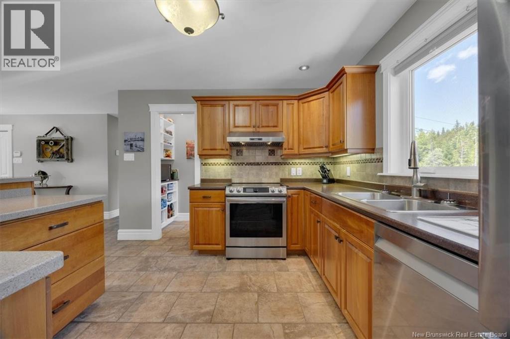 735 Hillcrest Road, Saint John, New Brunswick E2N 2B6 - Photo 11 - NB136173